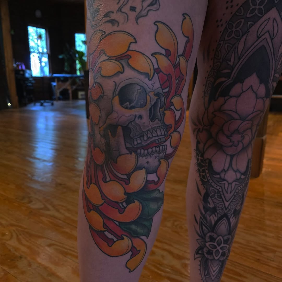 Tattoo by @embermoontattoos โ japanese_irezumi, realism