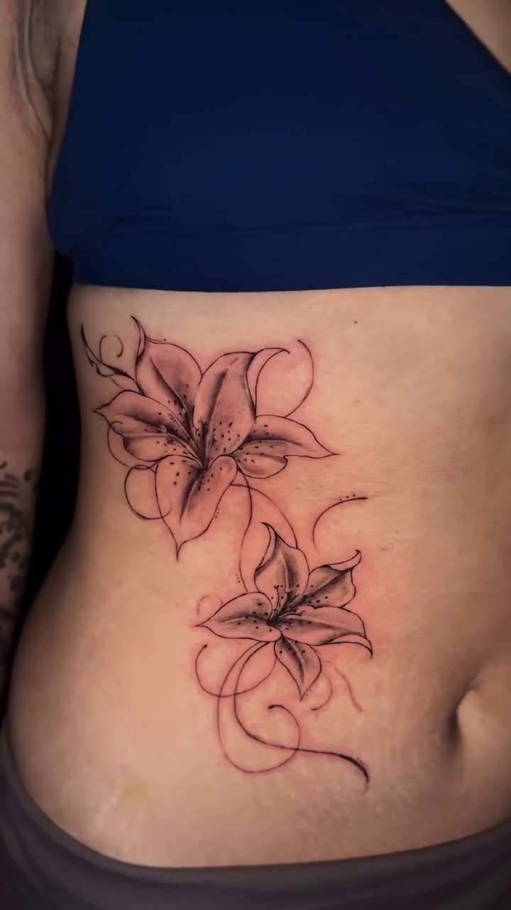 Tattoo by @vileinkzz — fine_line