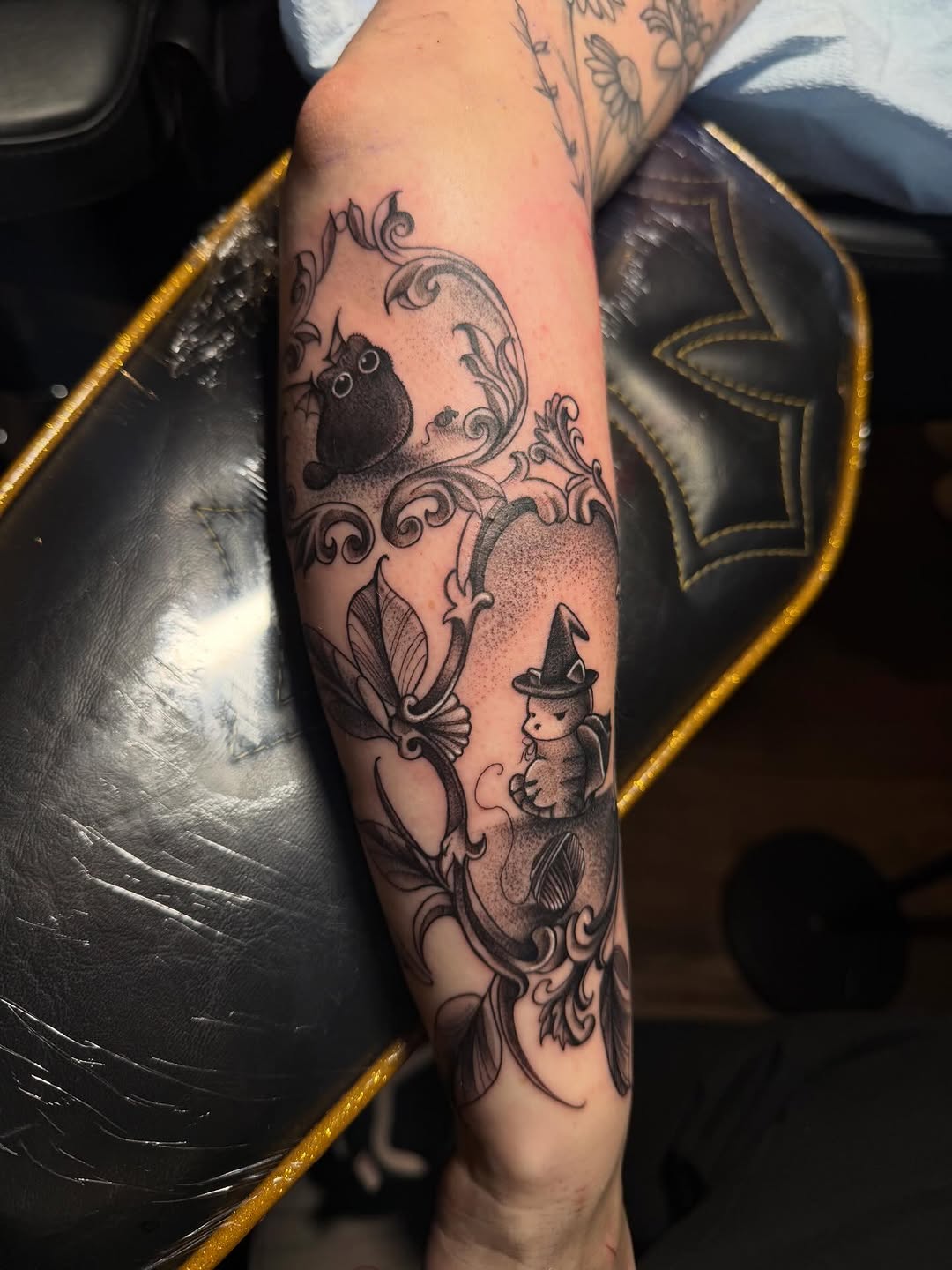 Tattoo by @tinatattooz — black_and_grey