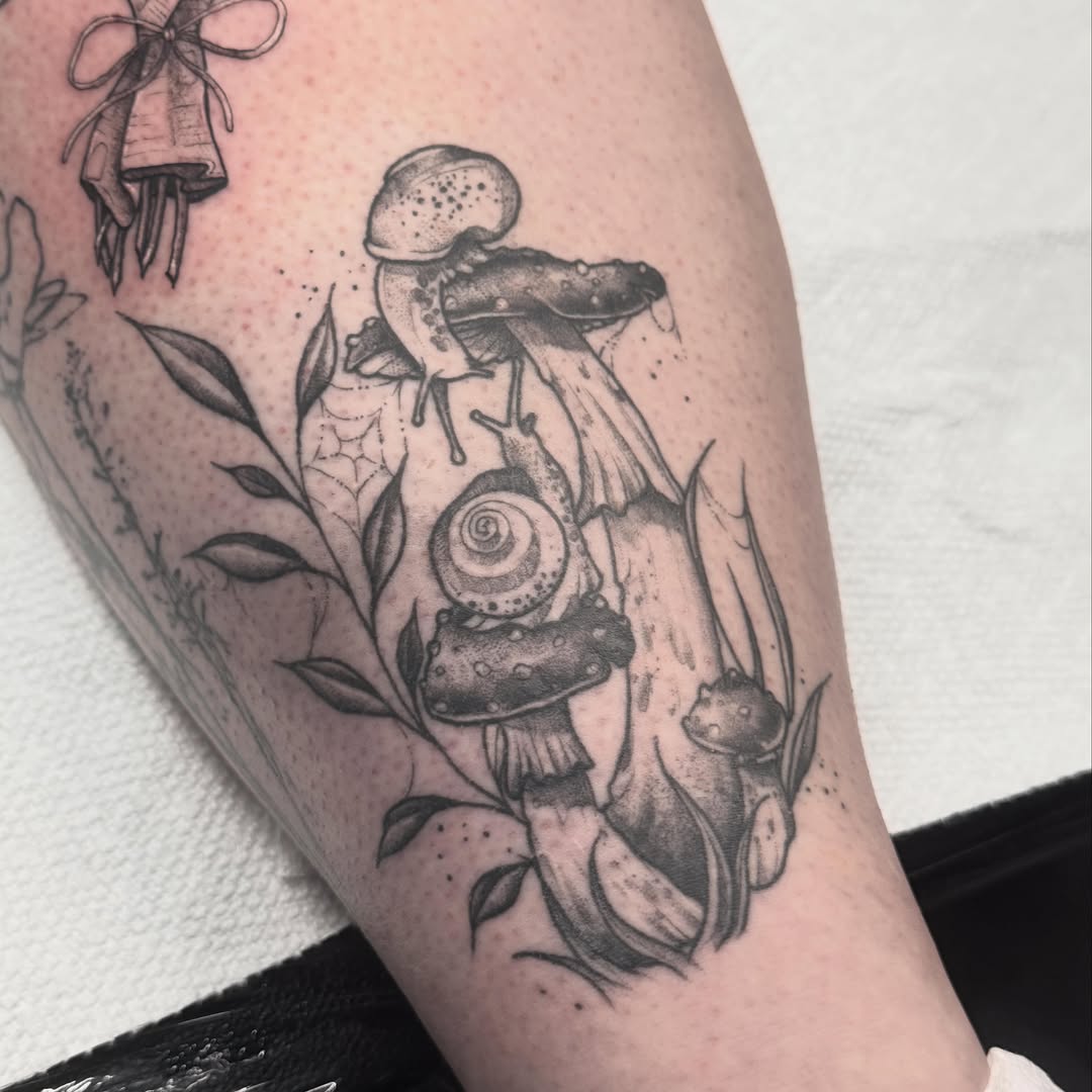 Tattoo by @tatsbyerin — black_and_grey