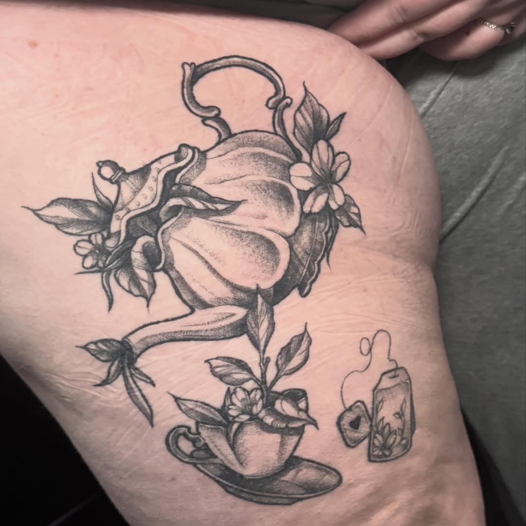 Tattoo by @tatsbyerin — black_and_grey