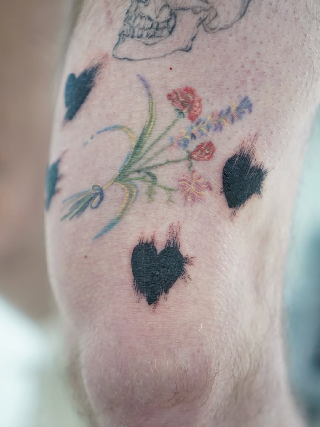 Tattoo by @0one_tattoo — illustrative, blackwork