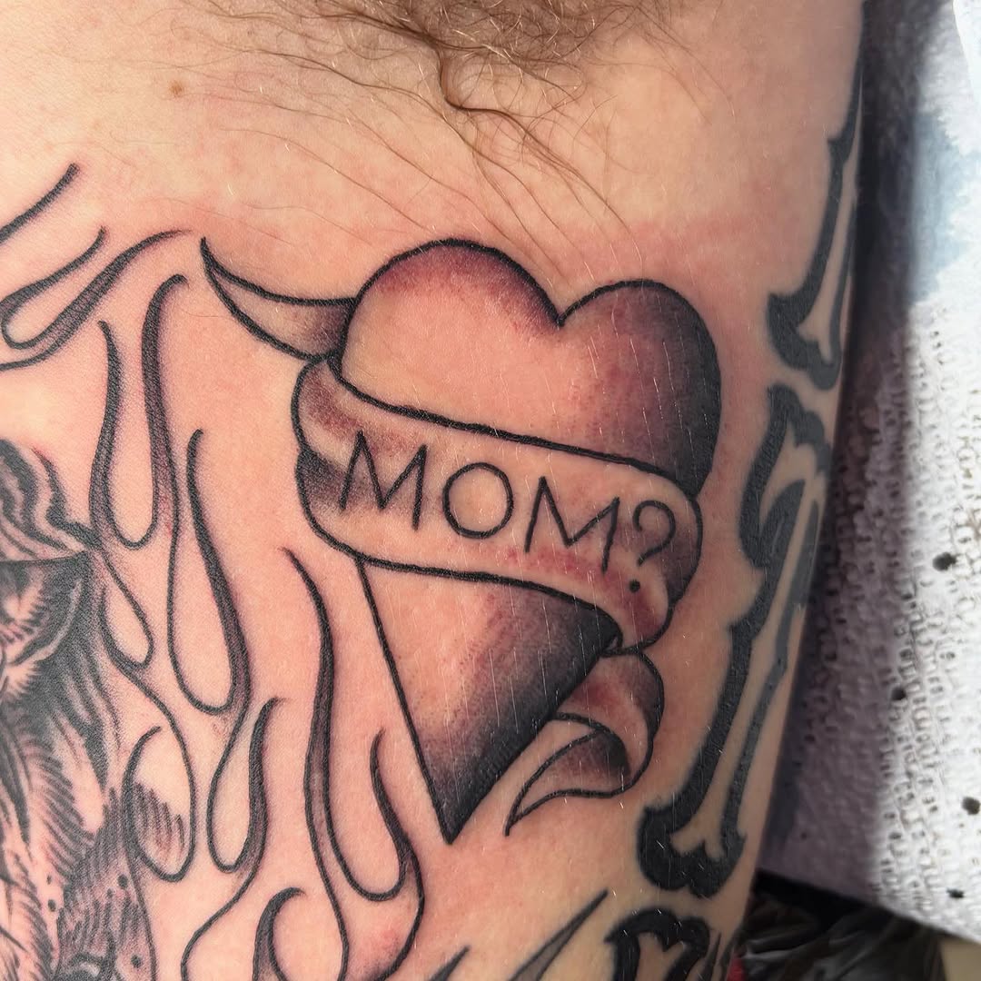 Tattoo by @gonzyiink_208 — american_traditional, lettering_script