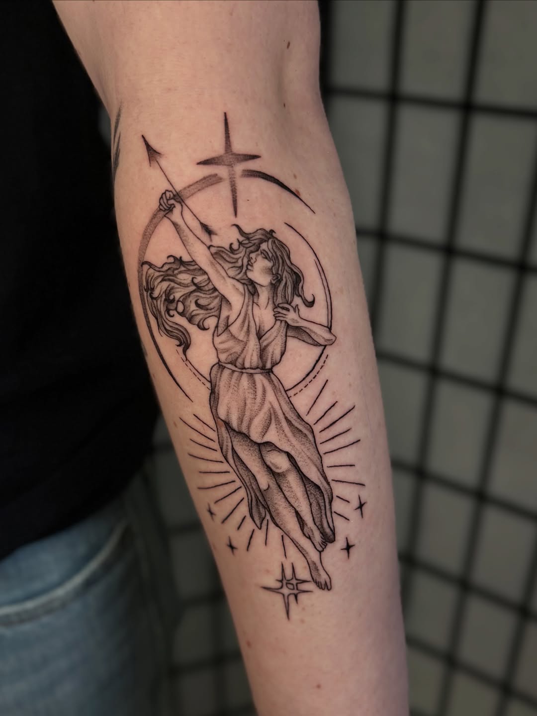 Tattoo by @han_vertal_ink — black_and_grey, fine_line