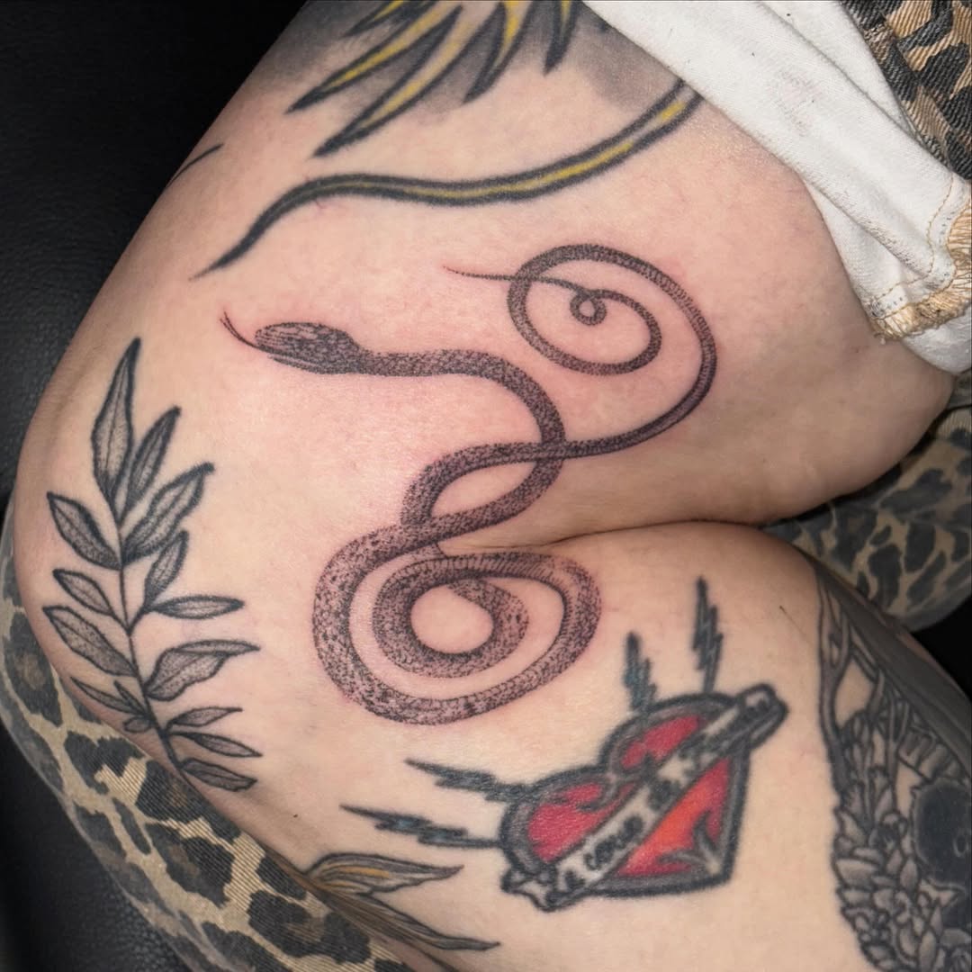 Tattoo by @sweet.n.l0w — dotwork, fine_line