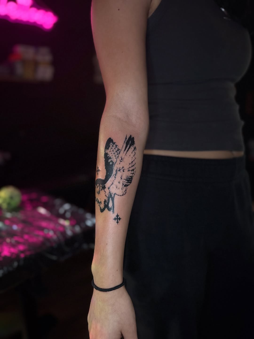 Tattoo by @honeyssweettattoos β blackwork