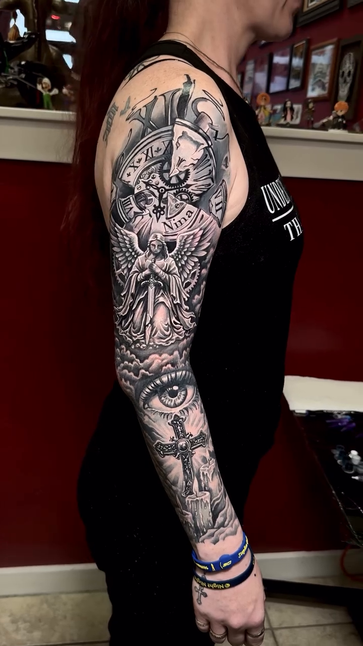 Tattoo by @gghtattoo — black_and_grey, realism