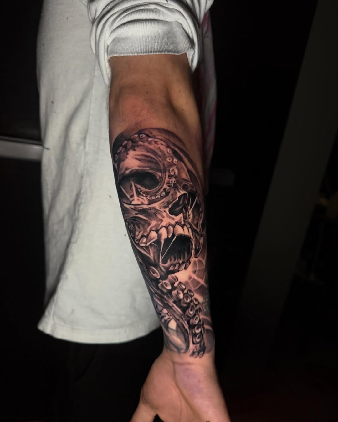 Tattoo by @tinatattooz — black_and_grey, realism
