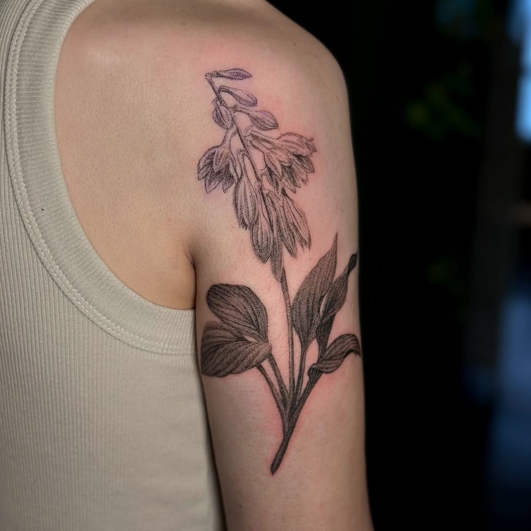 Tattoo by @khk.ttt — black_and_grey, illustrative
