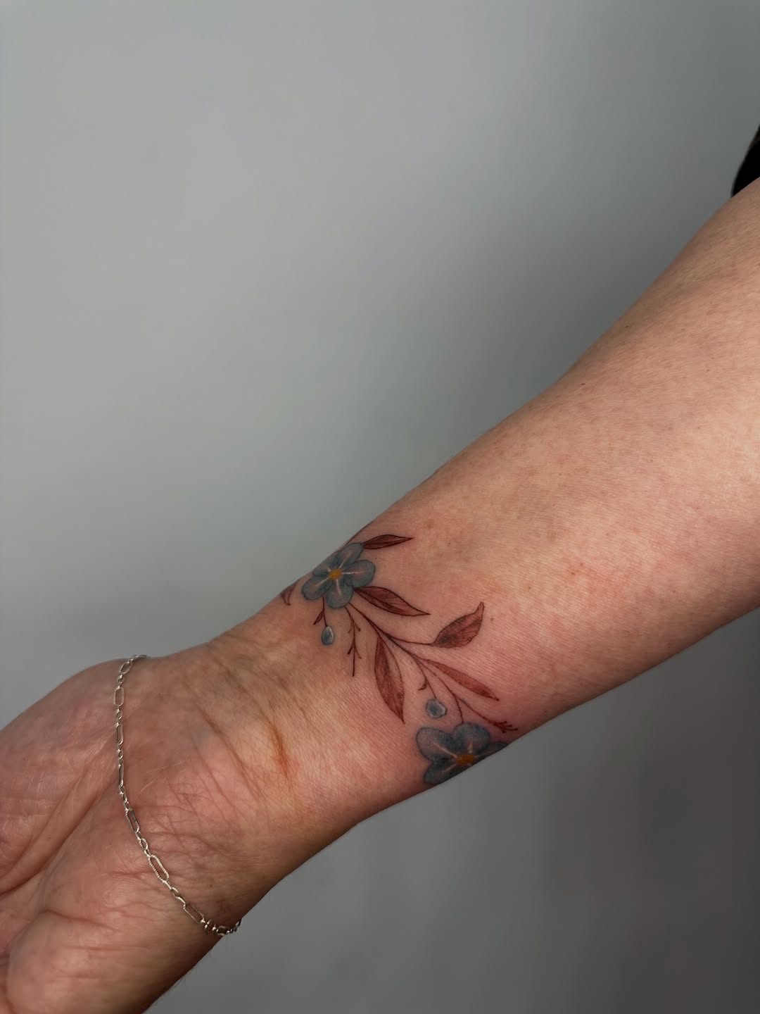 Tattoo by @tattoosbydarci โ fine_line