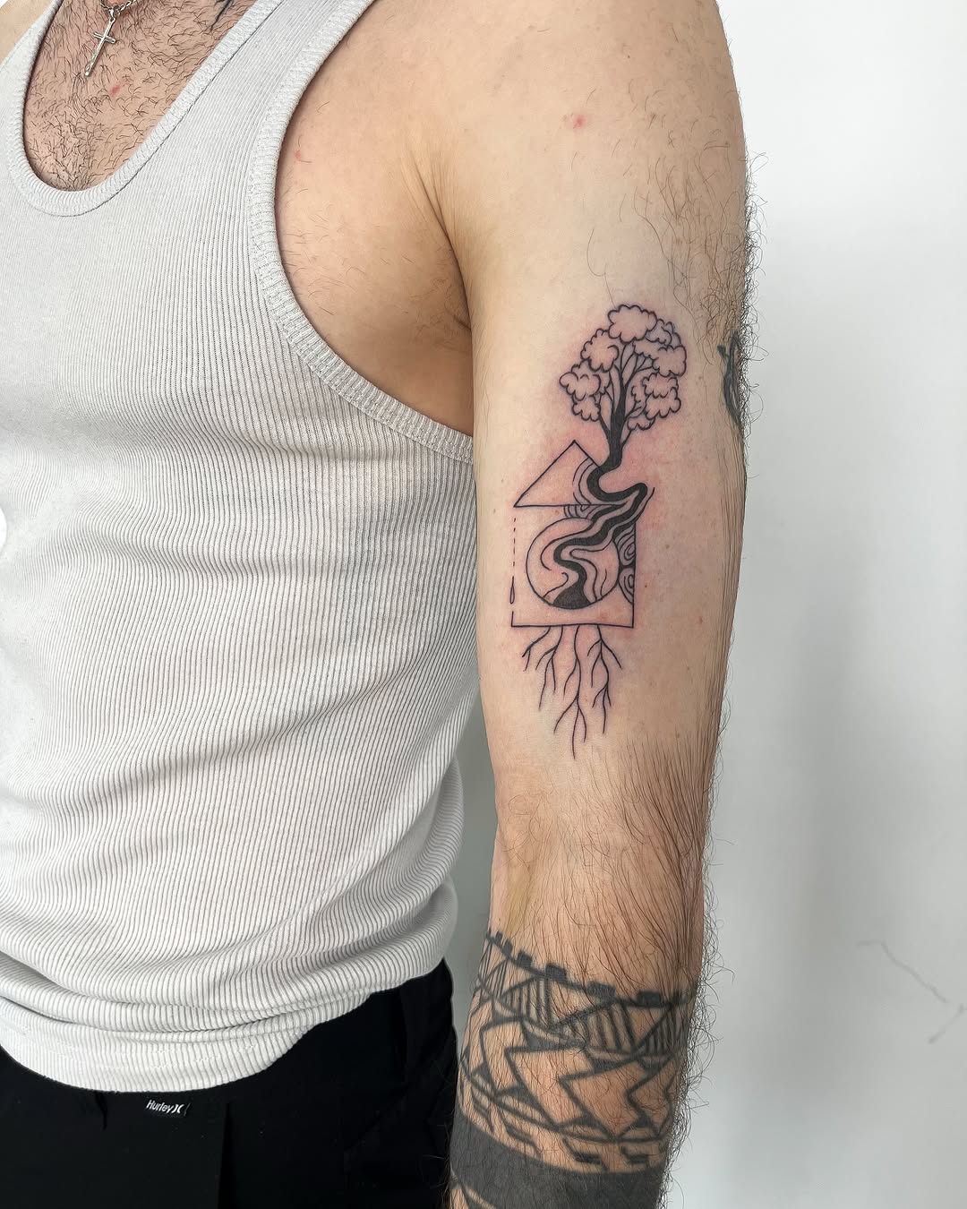 Tattoo by @darish.tattoo — fine_line, illustrative
