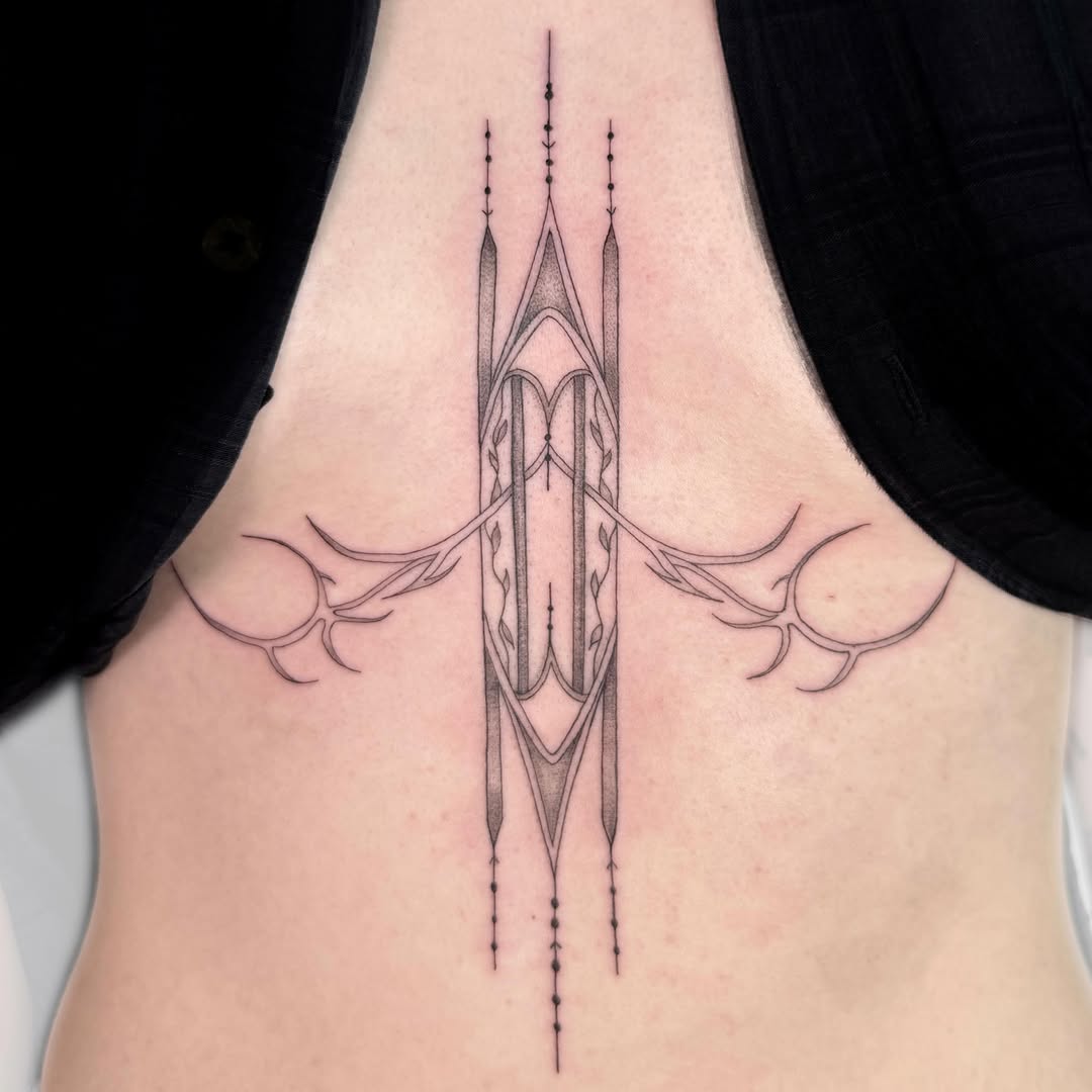 Tattoo by @soaww_tattoo — geometric