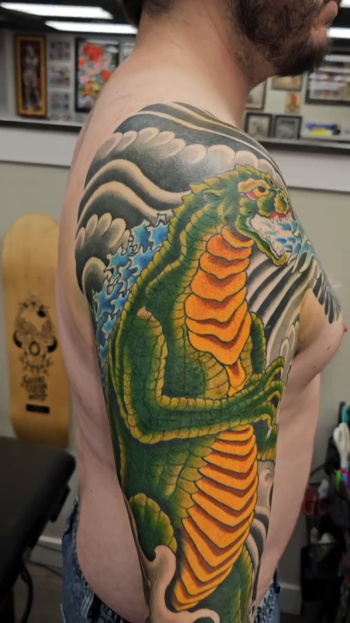 Tattoo by @avelourdtattoos — japanese_irezumi