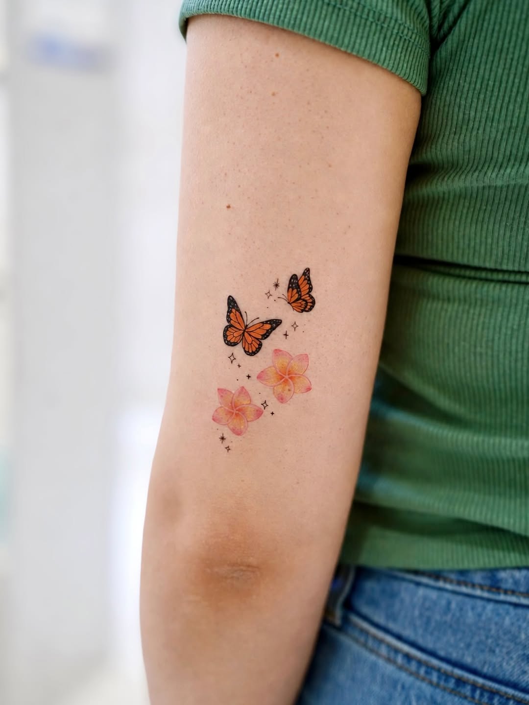 Tattoo by @helenini.tattoo — fine_line, watercolor
