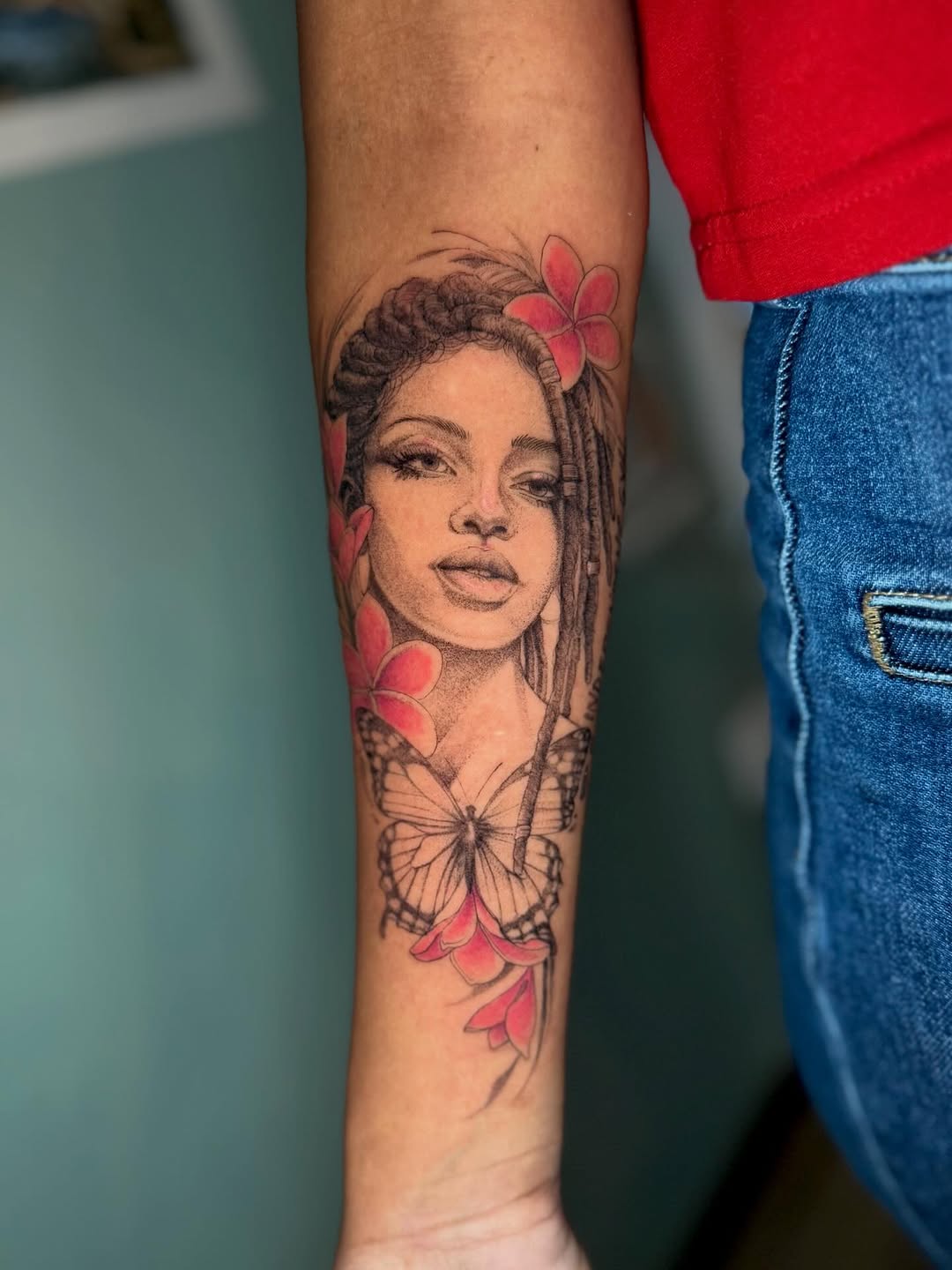 Tattoo by @la_passoire — realism, illustrative