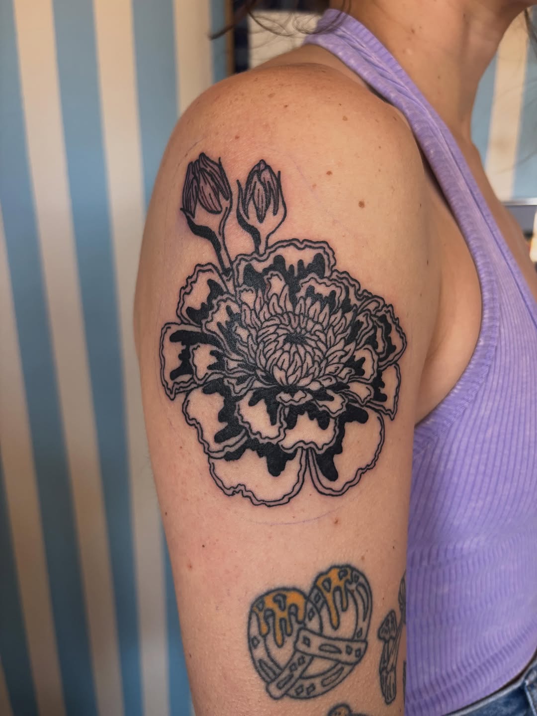 Tattoo by @ginkgo_inkk β blackwork