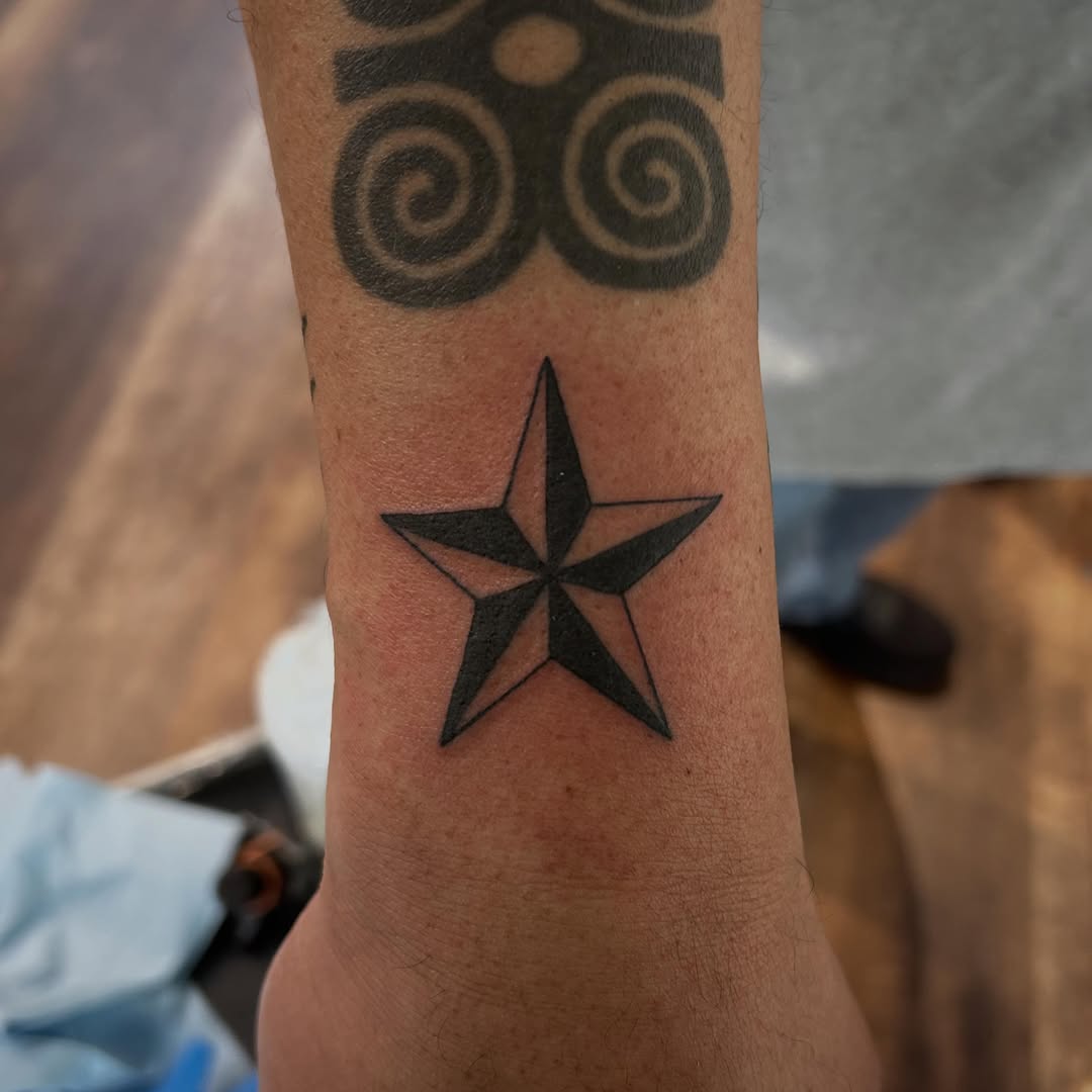 Tattoo by @moosetattooer β american_traditional
