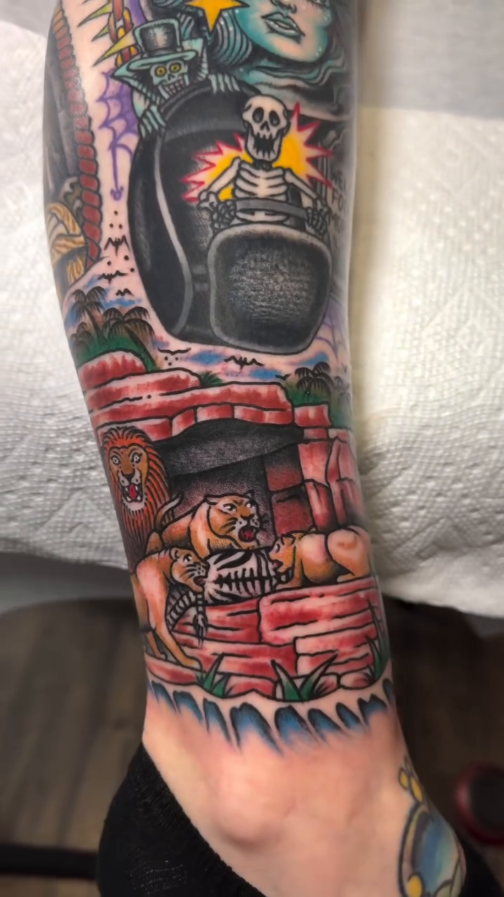 Tattoo by @brandonbeartattoos โ illustrative, american_traditional