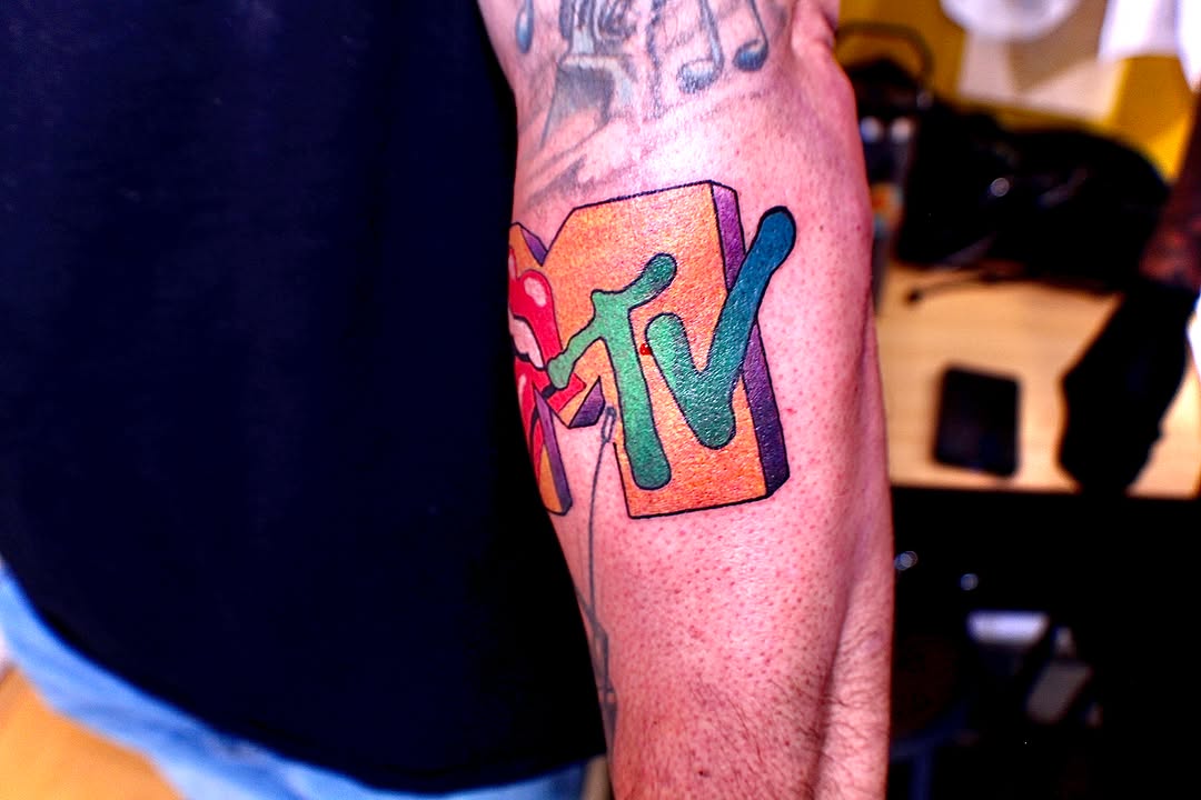 Tattoo by @estattoos β new_school