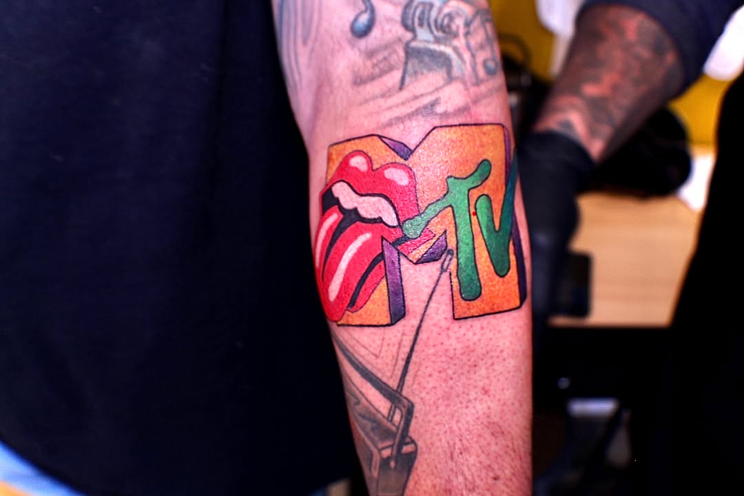 Tattoo by @estattoos β new_school