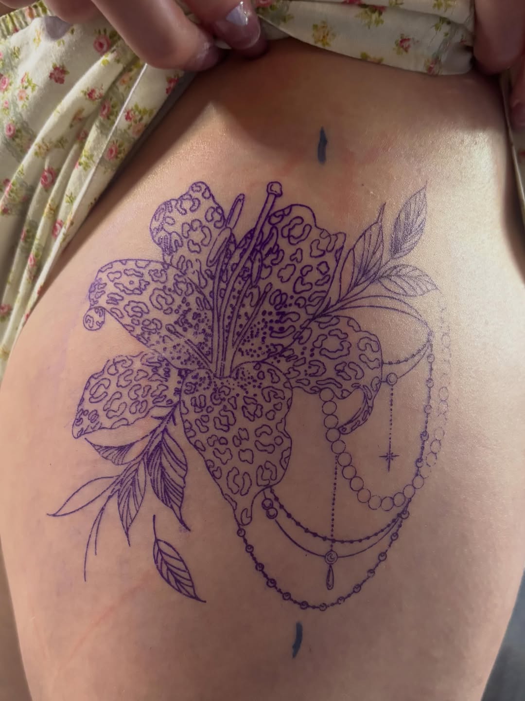 Tattoo by @yese.vibes — fine_line, ornamental
