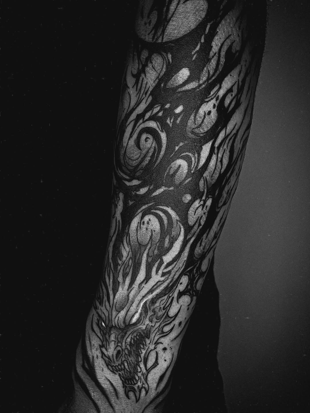 Tattoo by @garotodatatuagem β black_and_grey, dark_realism