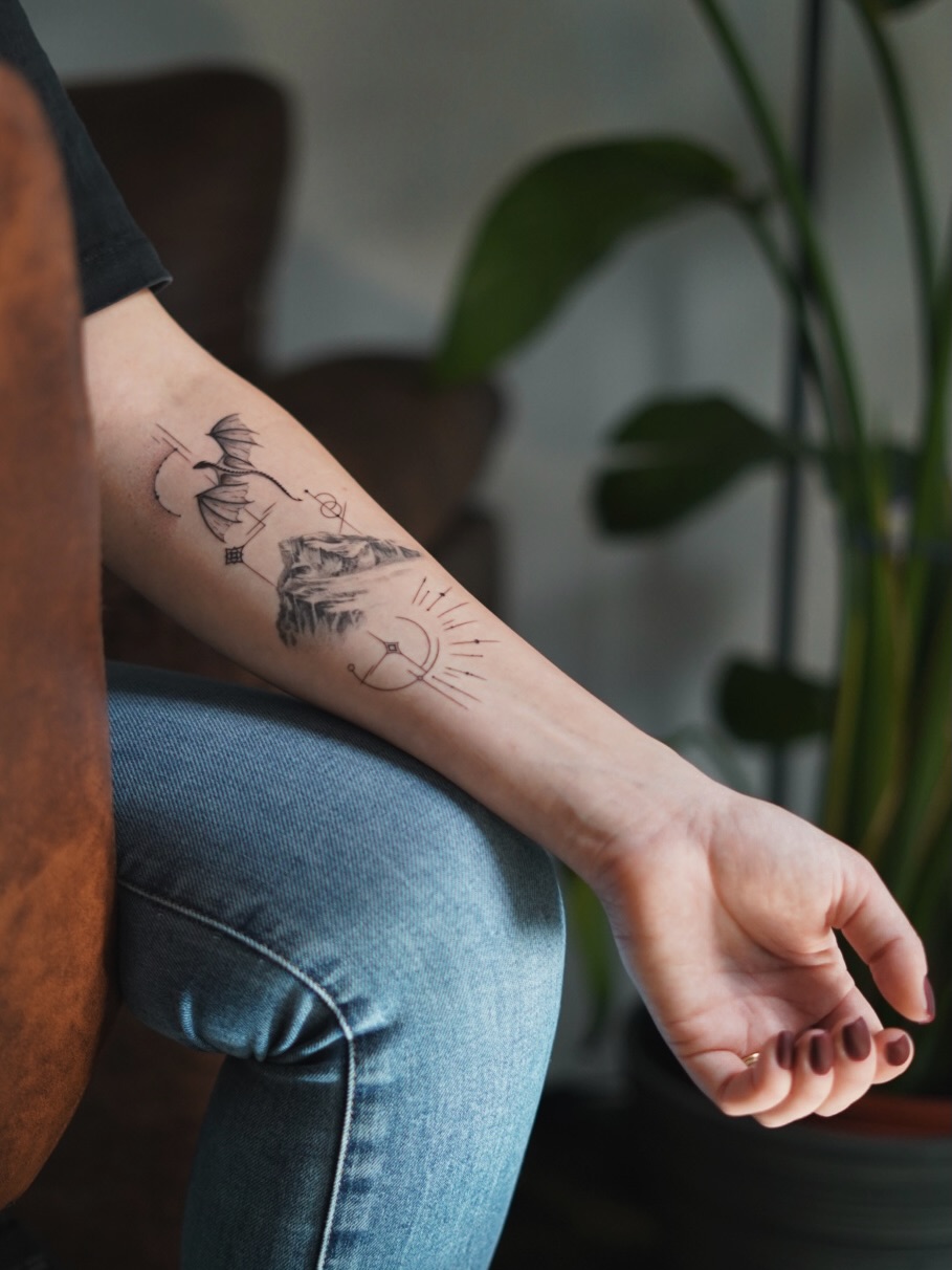 Tattoo by @morika.ink — fine_line, geometric