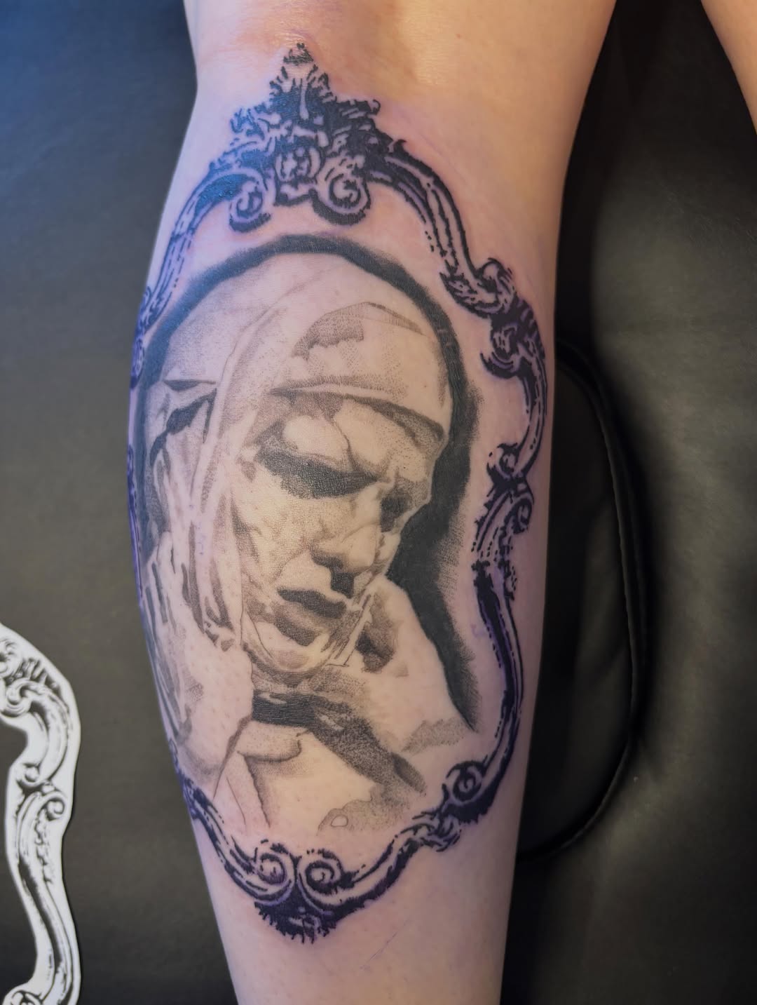 Tattoo by @l00se_needlez โ black_and_grey, realism