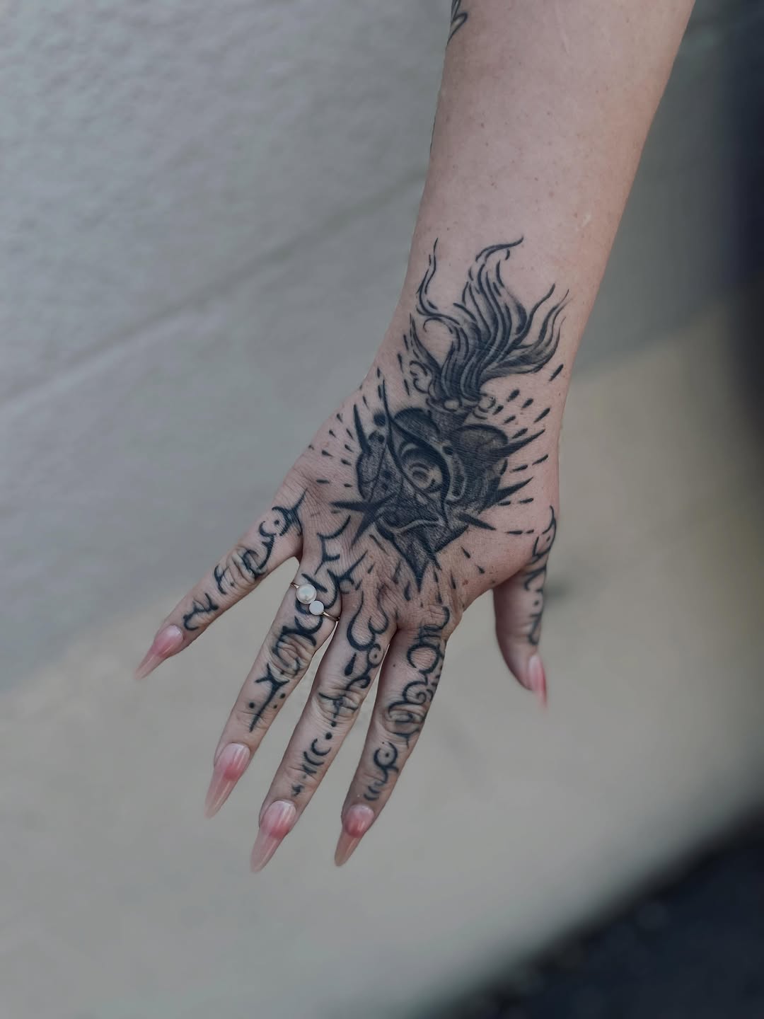 Tattoo by @cxvlba — blackwork, illustrative