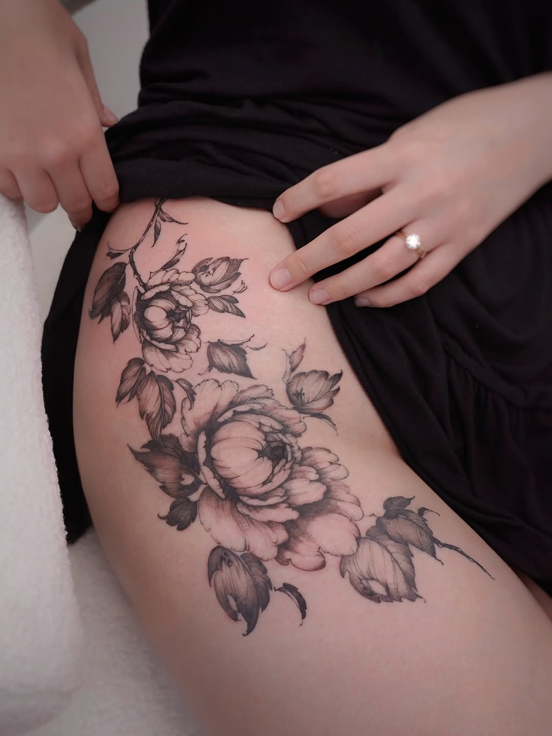 Tattoo by @ami.tattoo — black_and_grey, realism