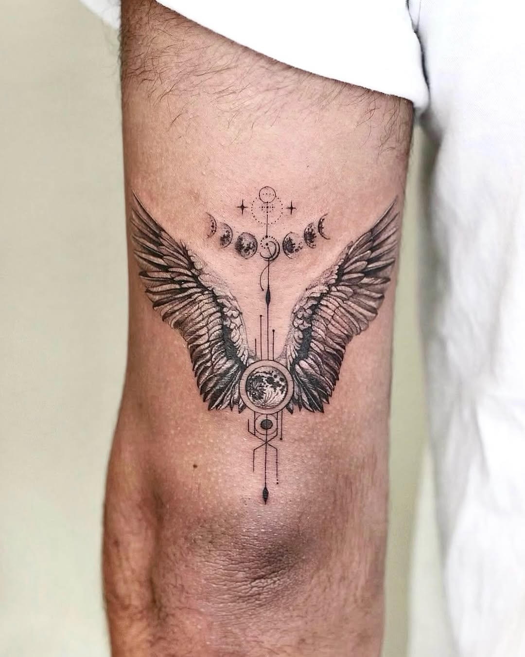 Tattoo by @linsey_tattooer β fine_line, geometric