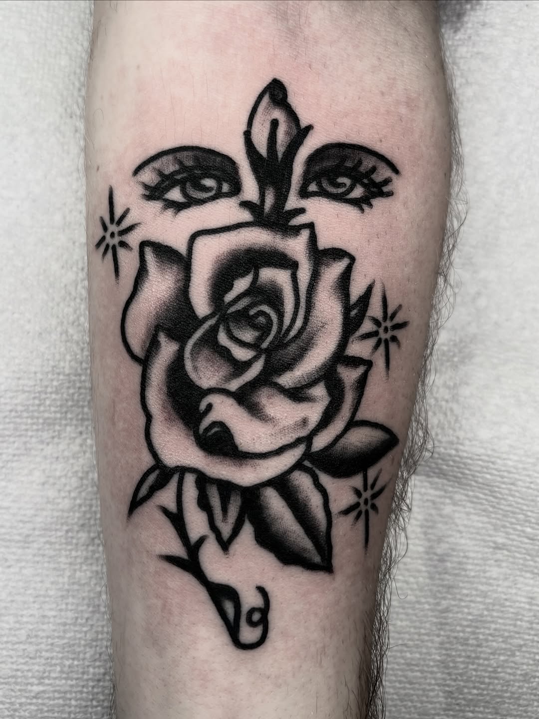 Tattoo by @chavolui_tattoos — american_traditional, illustrative