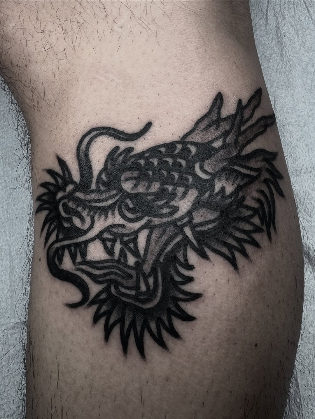 Tattoo by @chavolui_tattoos — japanese_irezumi, blackwork