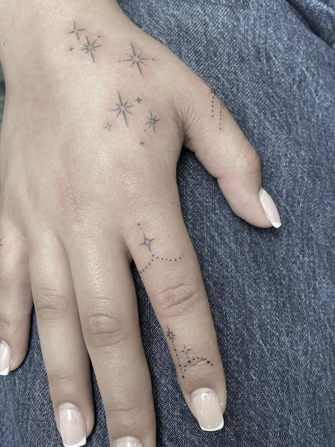Tattoo by @jayinkytattz โ fine_line, minimalist