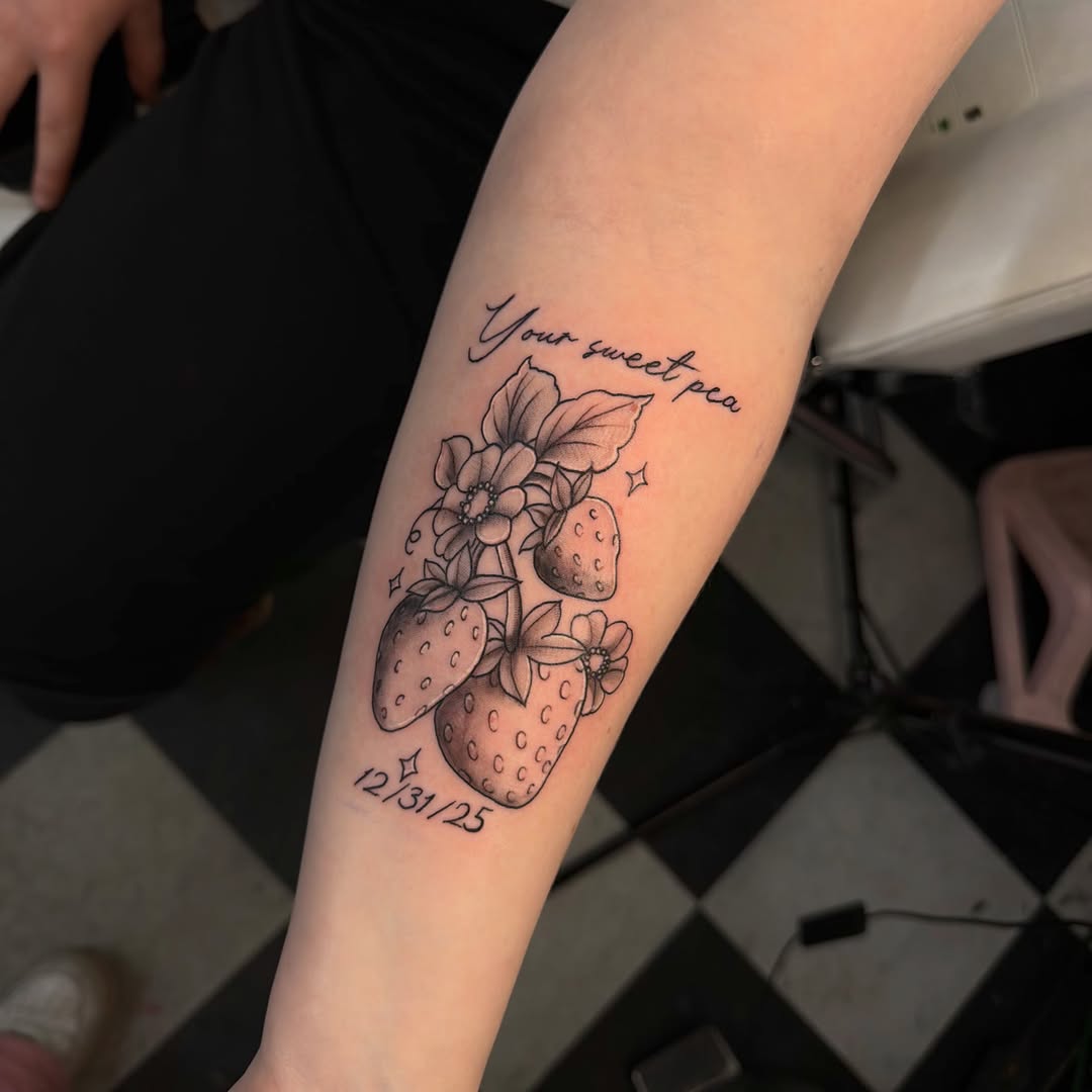 Tattoo by @tattoosbynahla โ fine_line