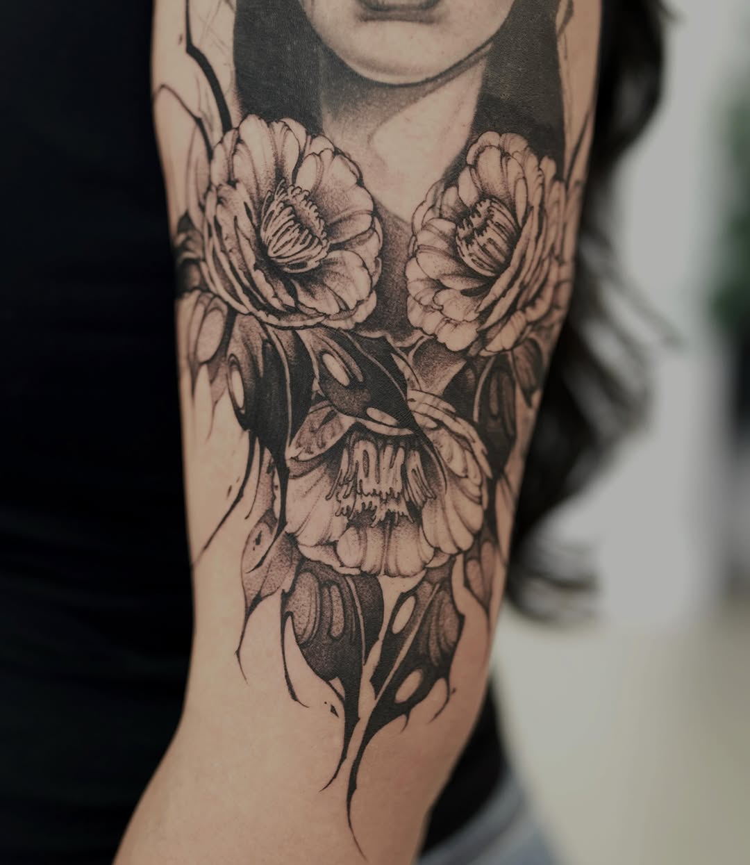 Tattoo by @ana.inked โ black_and_grey, realism