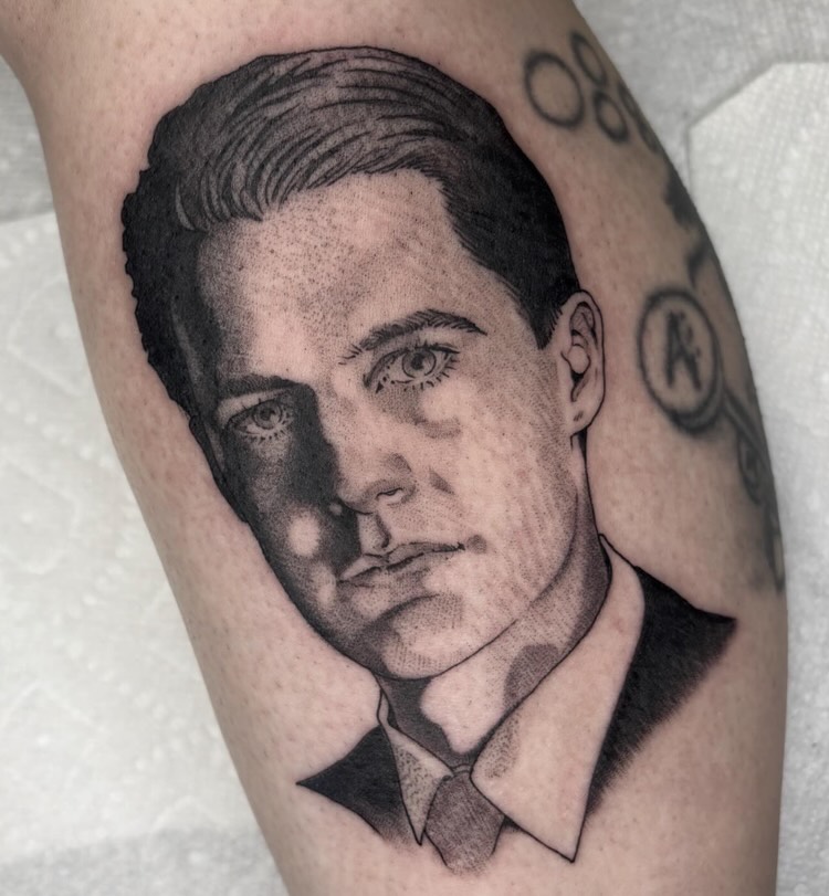 Tattoo by @ameliarosetattoo — black_and_grey, realism