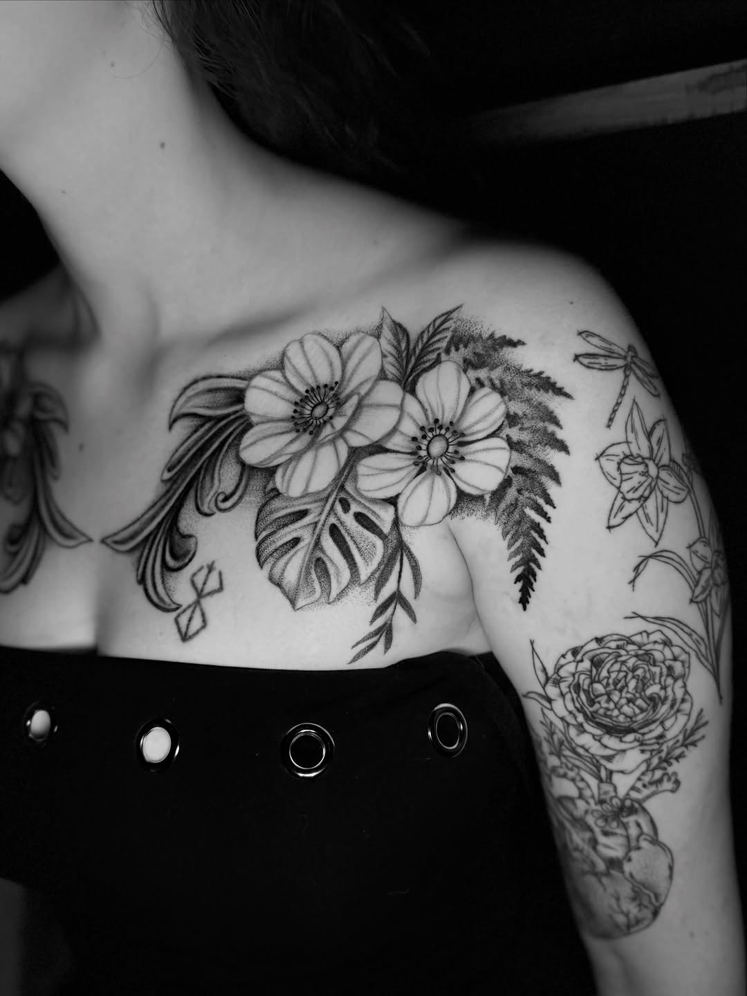 Tattoo by @mendoza.tattoo โ black_and_grey, dotwork