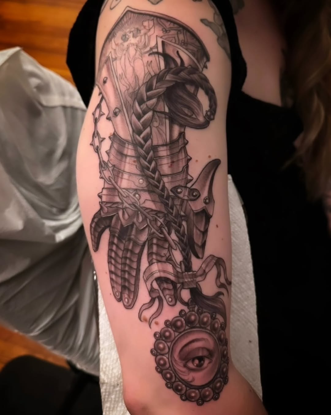 Tattoo by @rkraiza โ black_and_grey, realism