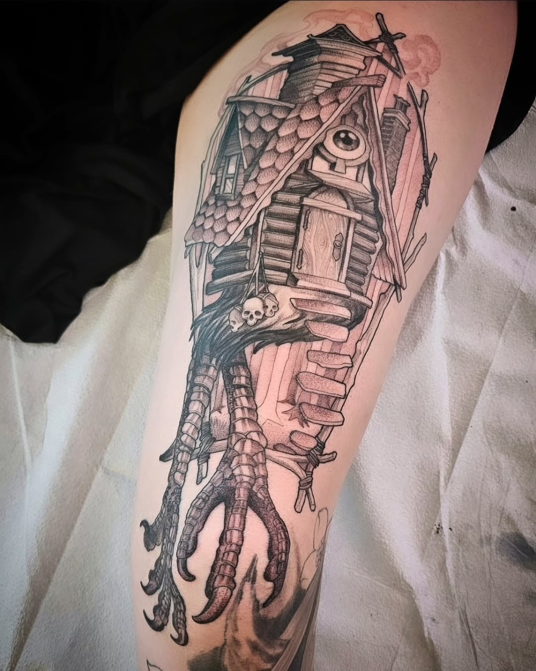 Tattoo by @rkraiza โ black_and_grey, dotwork