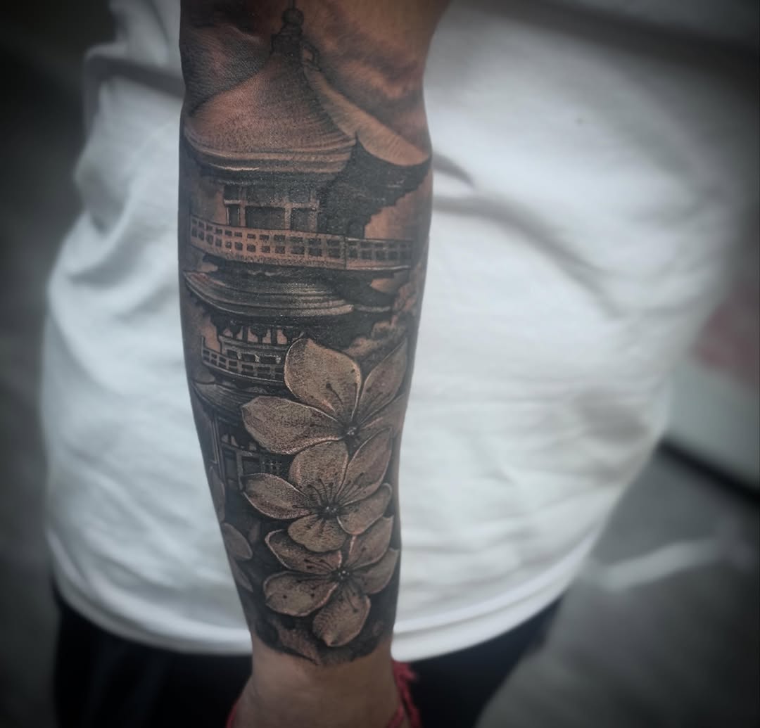 Tattoo by @cesarbee — japanese_irezumi, black_and_grey