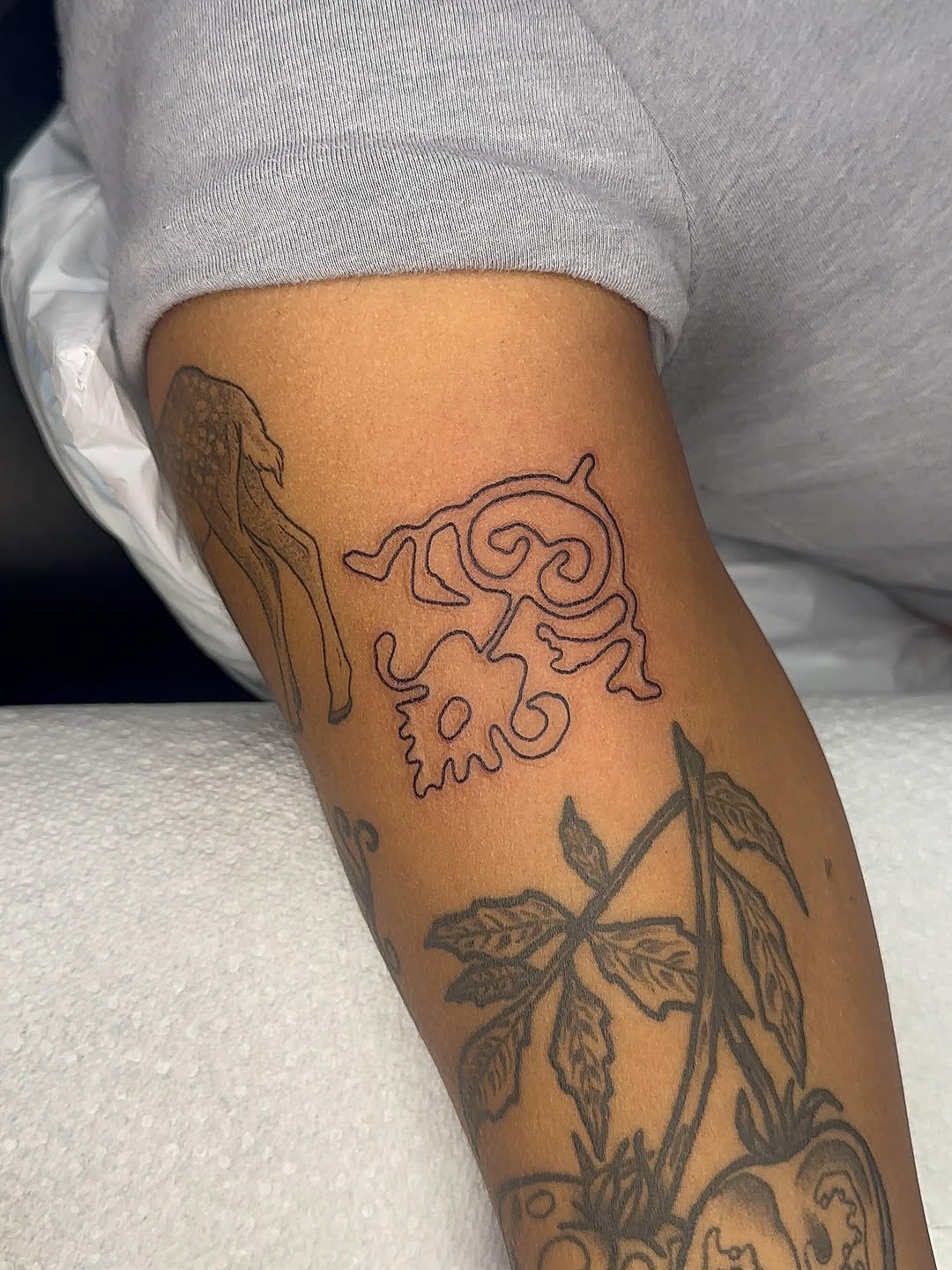 Tattoo by @savannahleetattoos — blackwork