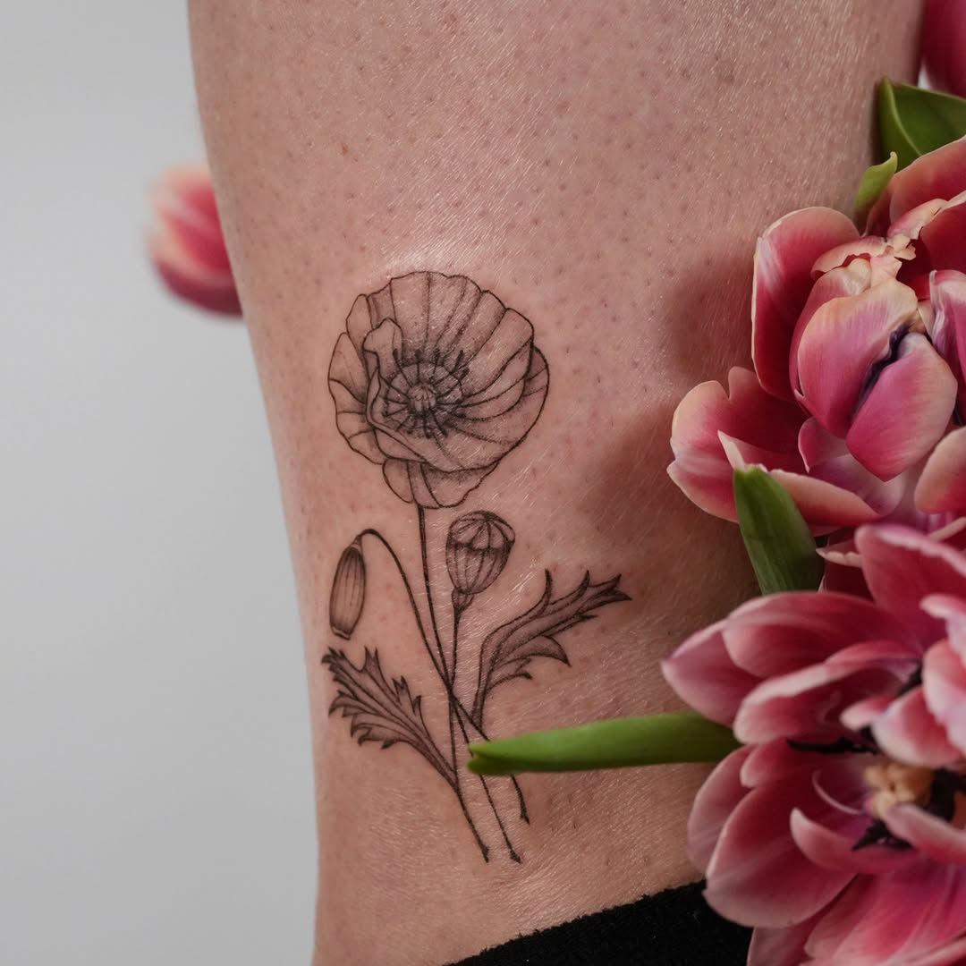 Tattoo by @allysuetattoo — fine_line