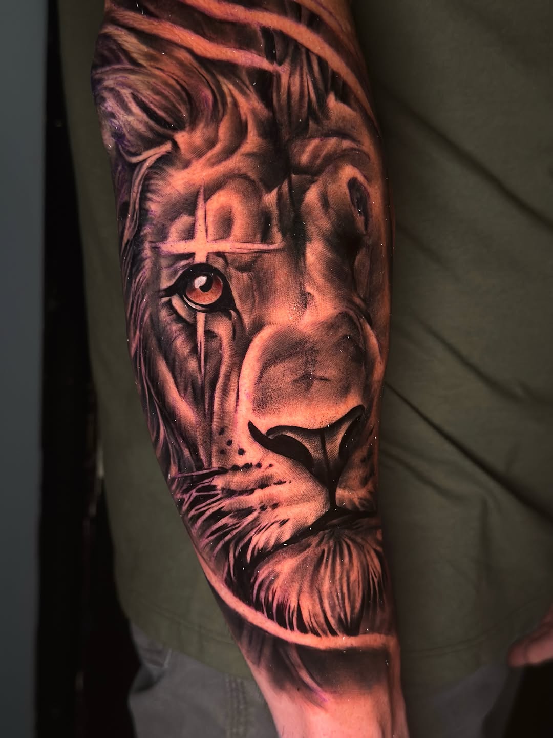 Tattoo by @kendyyl — realism, black_and_grey