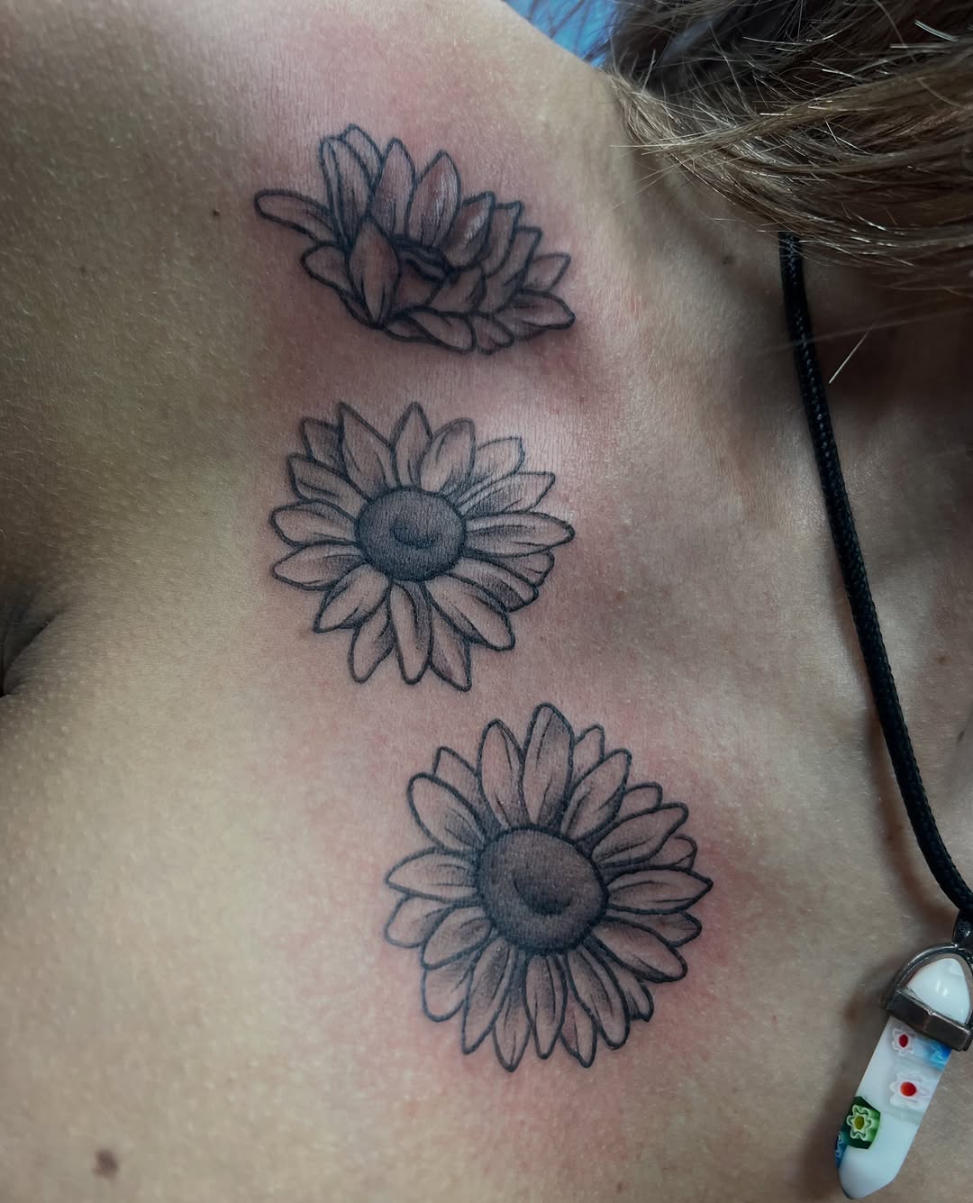 Tattoo by @oliviasuzannetattoos โ fine_line
