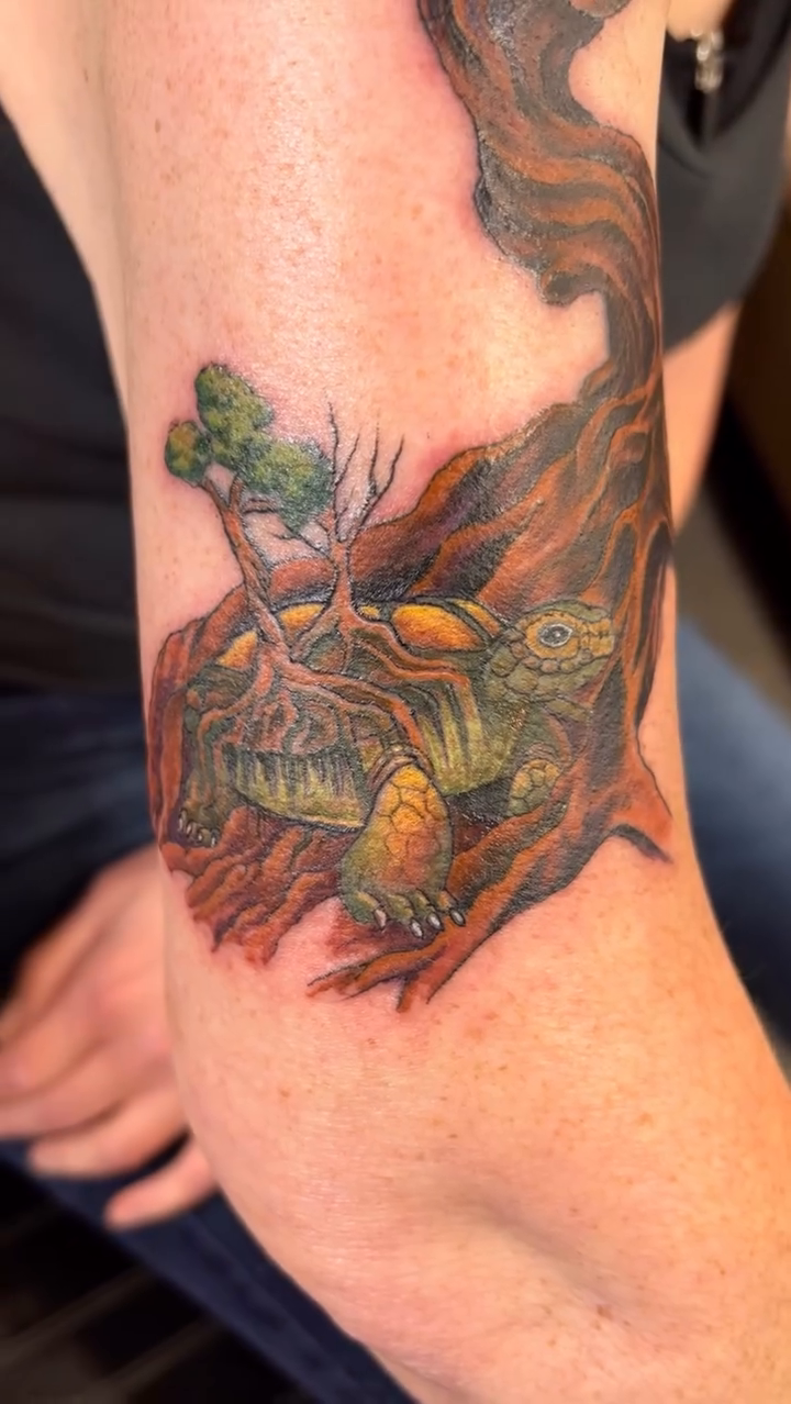 Tattoo by @saras_artistic_adventures — realism, japanese_irezumi