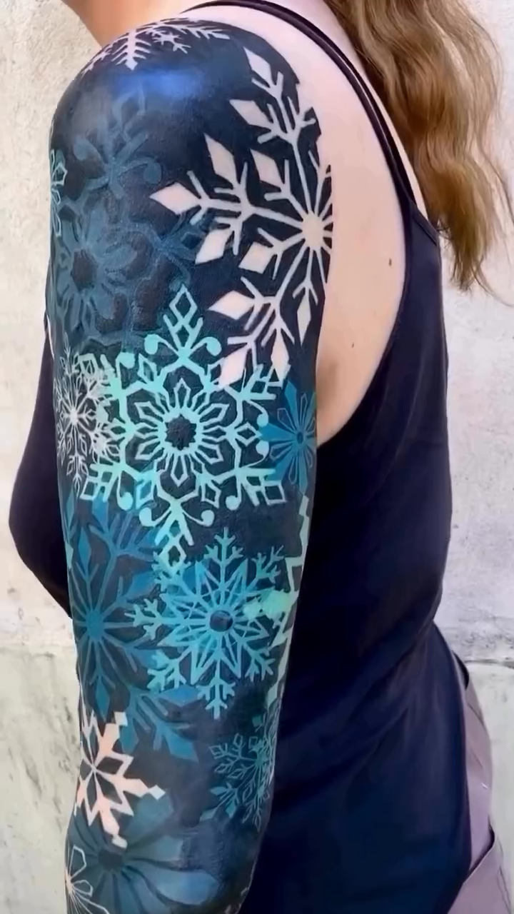 Tattoo by @maudemiel โ geometric, dotwork