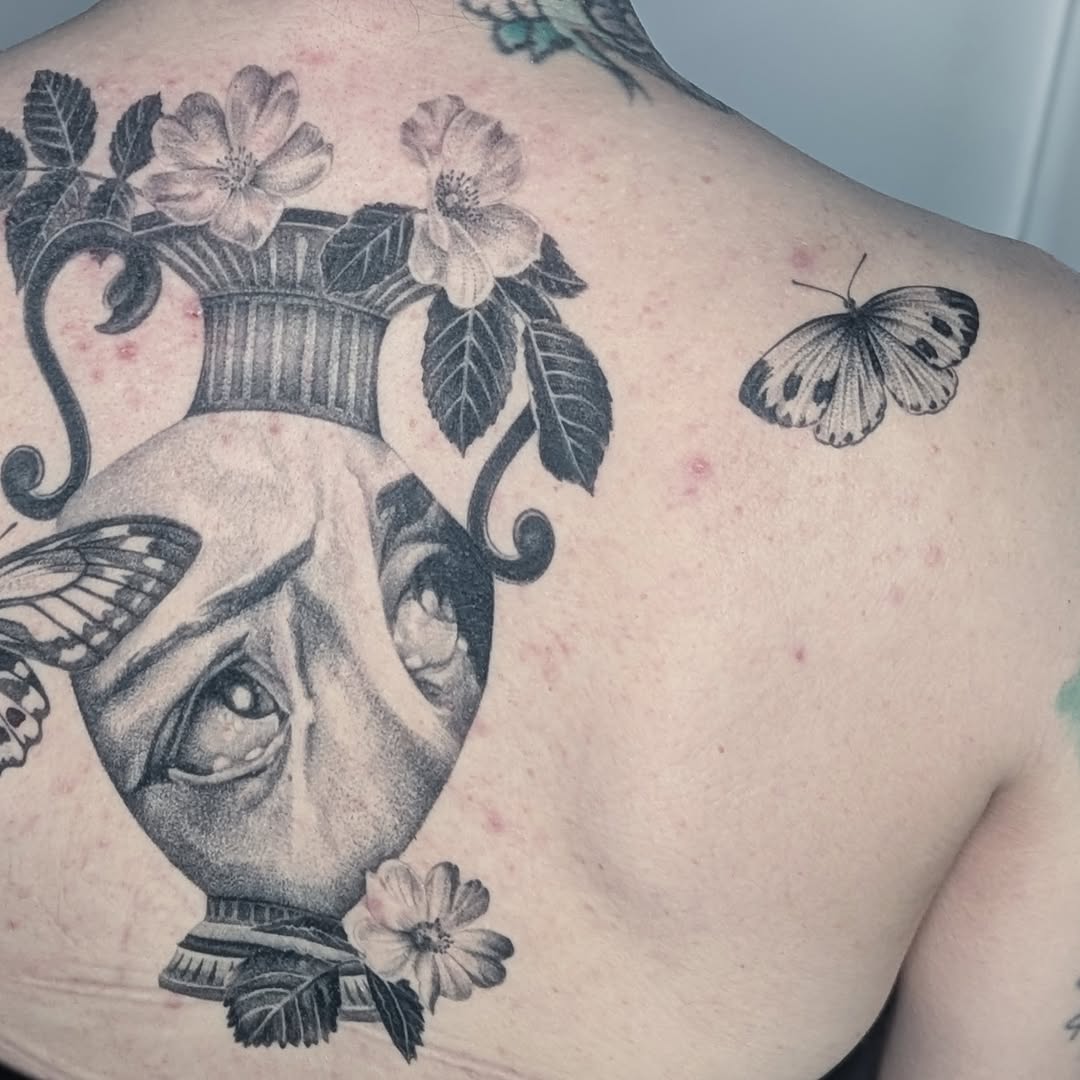 Tattoo by @arave.art โ black_and_grey, illustrative