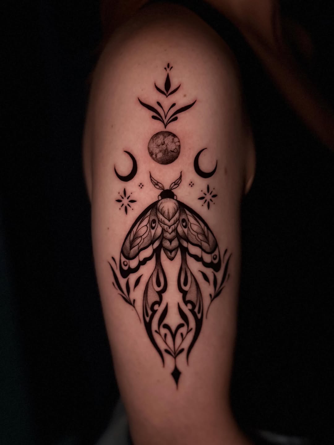 Tattoo by @nicolette.tattoo — fine_line, black_and_grey