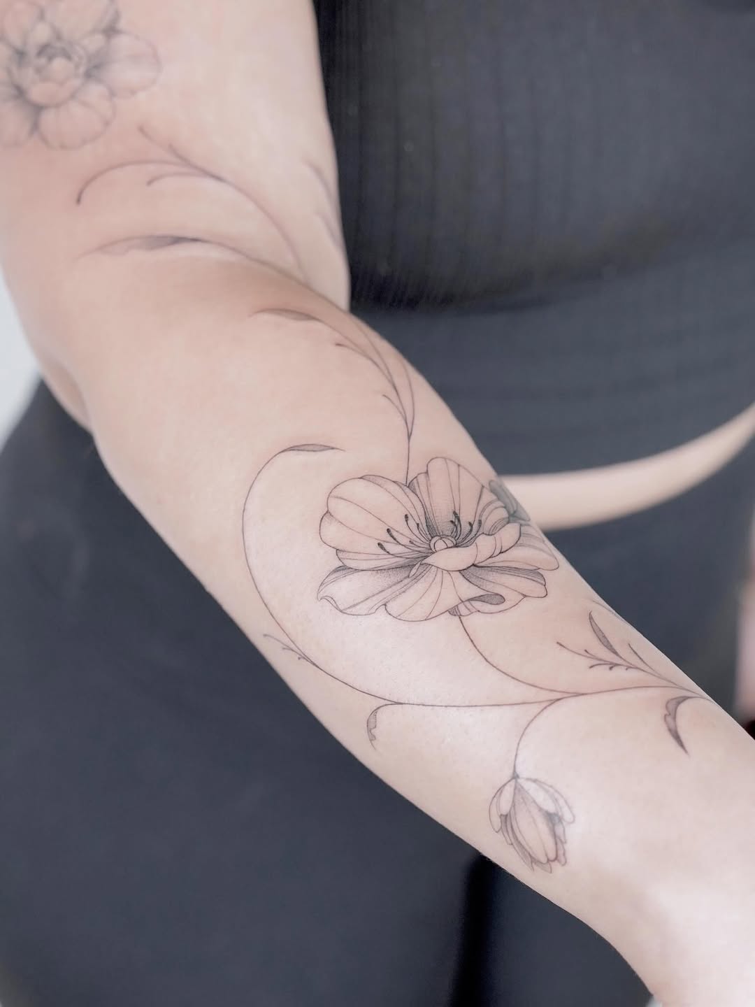 Tattoo by @julsietattoos — fine_line, black_and_grey